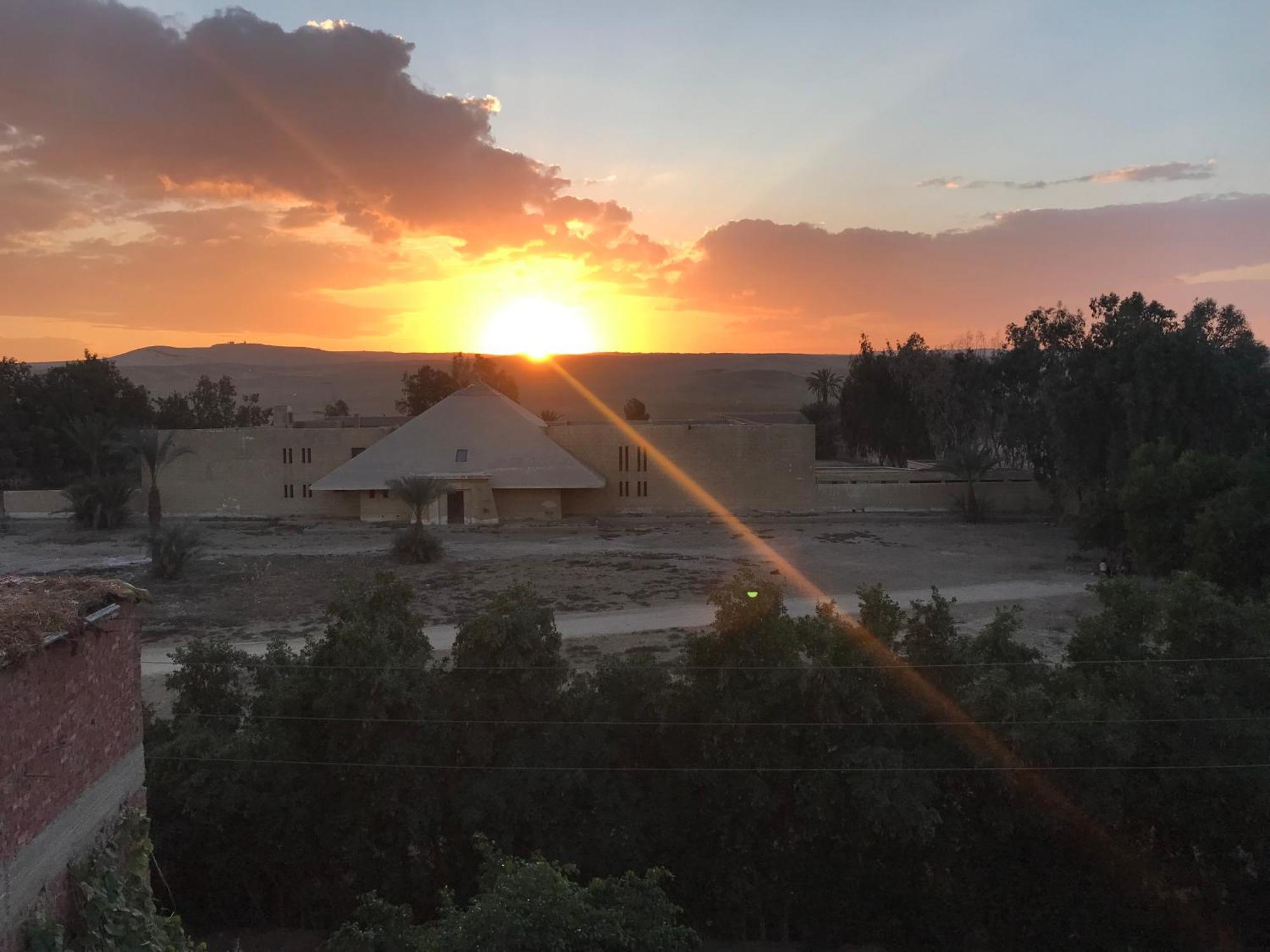 Sakkara Inn Hotel El Hawamdeya エクステリア 写真